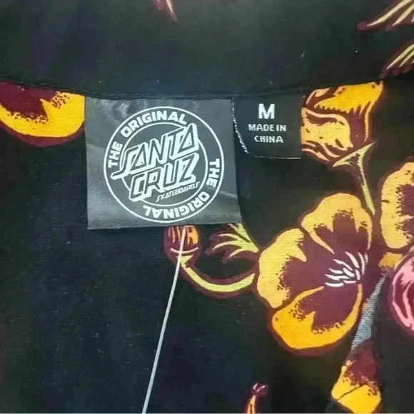 -NWT- Women’s Santa Cruz Skateboards Floral Cali Poppy Woven Button Up Shirt - Picture 4 of 4